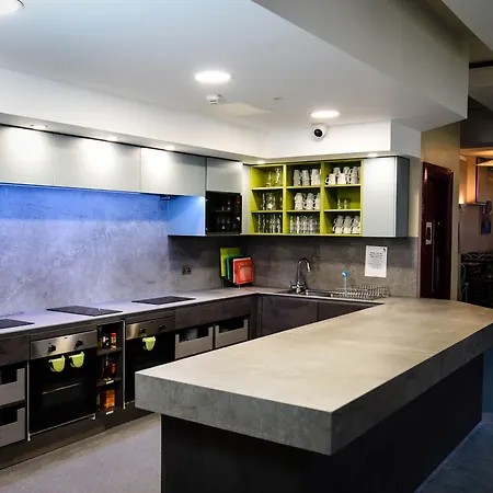 Kinlay Eyre Square Hostel