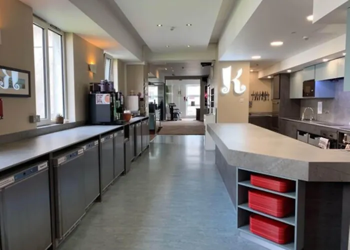 Kinlay Eyre Square - In Ireland 2025