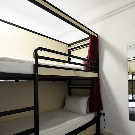 Kinlay Eyre Square - In Ireland 2025 Hostel *