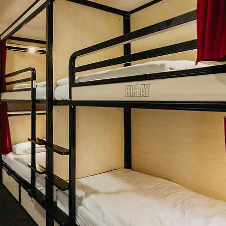 Kinlay Eyre Square Hostel