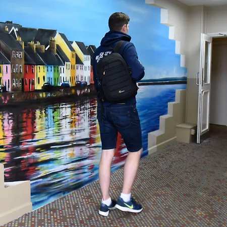 Hostel Kinlay Eyre Square - In Ireland 2025 *