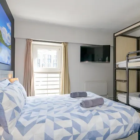 Kinlay Eyre Square - In Ireland 2025 Hostel *