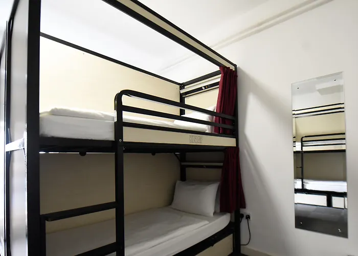 Kinlay Eyre Square - In Ireland 2025 Hostel *