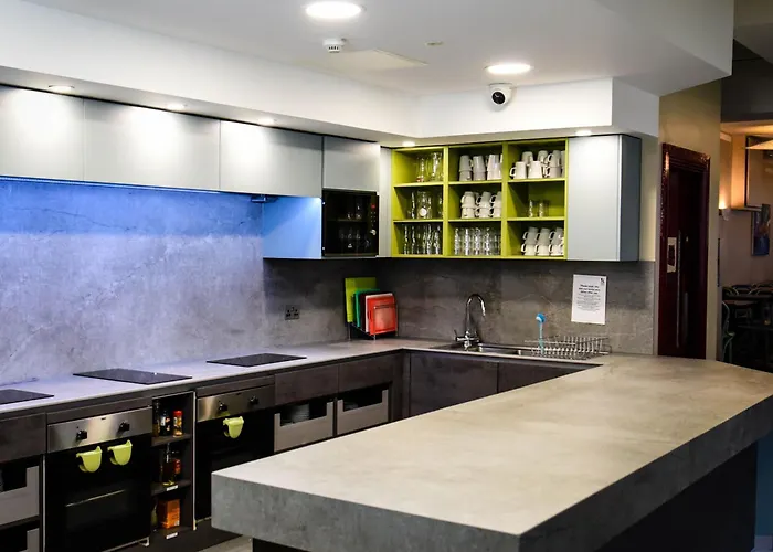 Kinlay Eyre Square - In Ireland 2025 Hostel