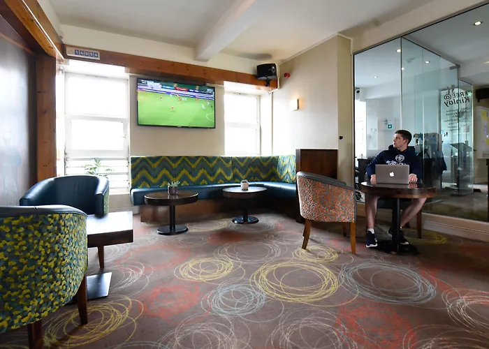 Kinlay Eyre Square - In Ireland 2025