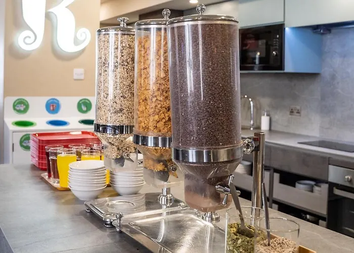 Kinlay Eyre Square - In Ireland 2025 * Galway