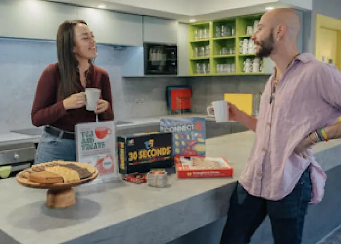 Kinlay Eyre Square - In Ireland 2025 Hostel