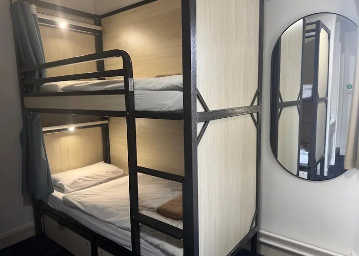 Kinlay Eyre Square - In Ireland 2025 Hostel Galway