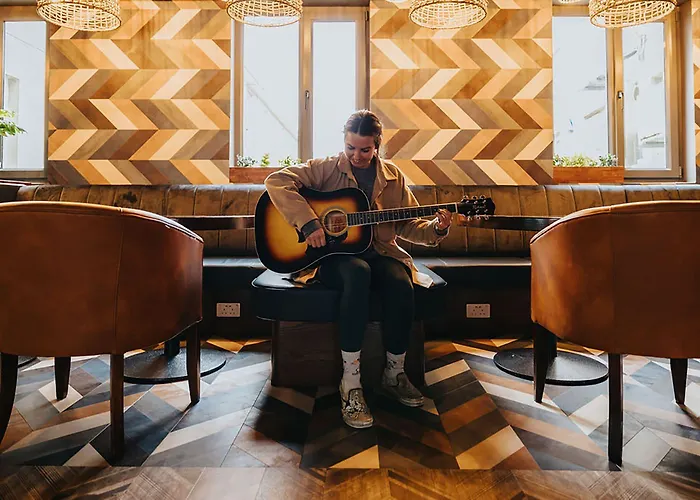 Kinlay Eyre Square - In Ireland 2025 Hostel Galway