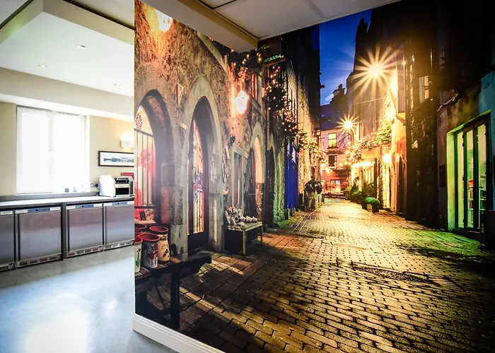 Kinlay Eyre Square - In Ireland 2025 *