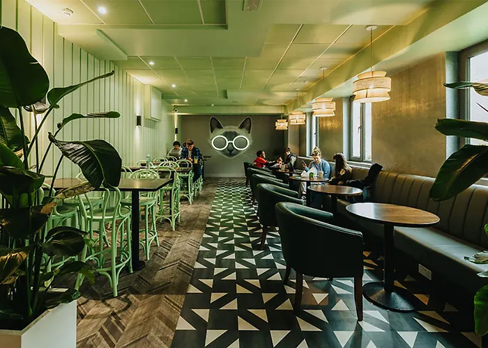 Kinlay Eyre Square - In Ireland 2025 *