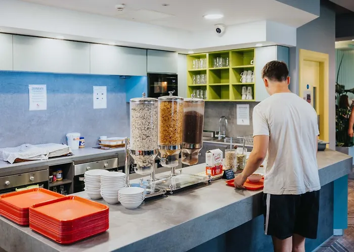 Kinlay Eyre Square - In Ireland 2025 *