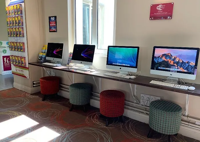 Kinlay Eyre Square - In Ireland 2025 Galway