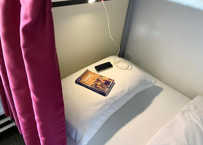 Kinlay Eyre Square - In Ireland 2025 Hostel *