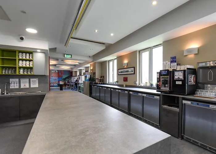 Kinlay Eyre Square - In Ireland 2025 Hostel